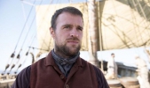 Robin des Bois Jonas Armstrong : Owen Chase dans The Whale 